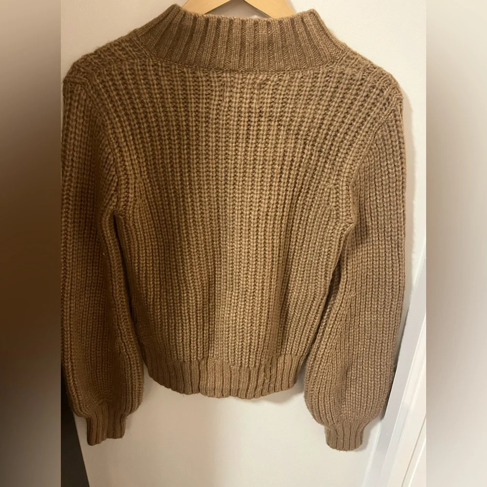 Doen Sweater - Picture 2 of 7